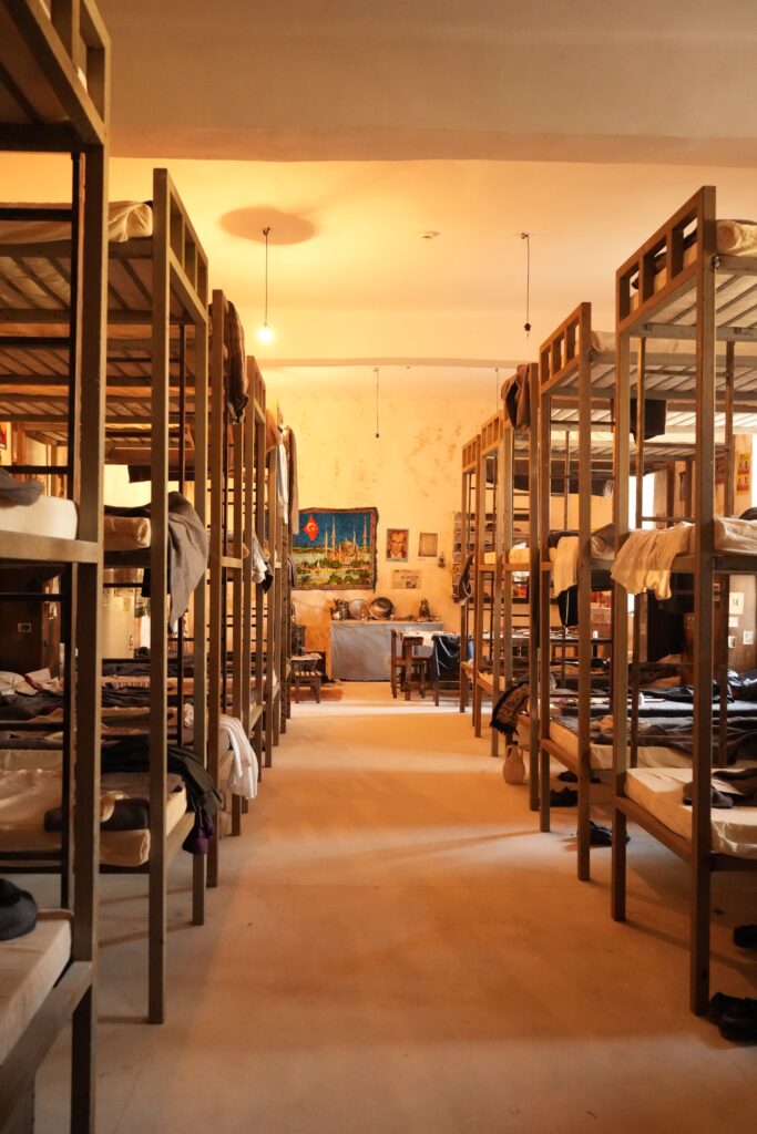 Hostels Look